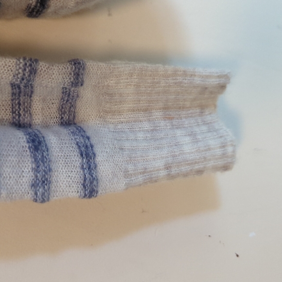 Pam & Gela Cross Back Sweater - Picture 10 of 16